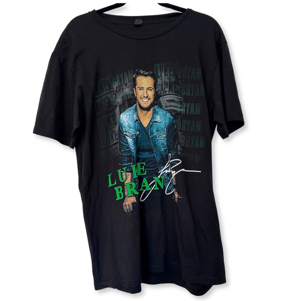 Luke Bryan (L) Tour Merch: Kick the Dust Up Black Tour Date Official T-Shirt